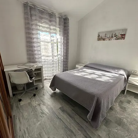 Habitacion Individual Privada Bano Compartido En Piso A 15M De La Feria De Jerez A Pie * Jerez de la Frontera
