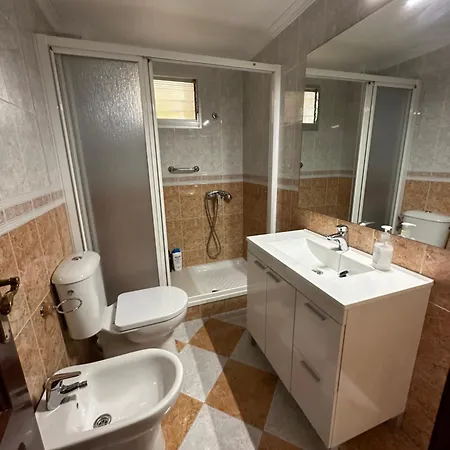 Habitacion Individual Privada Bano Compartido En Piso A 15M De La Feria De Jerez A Pie *