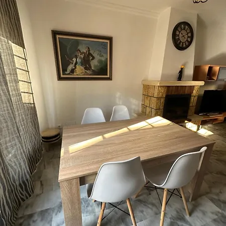 Habitacion Individual Privada Bano Compartido En Piso A 15M De La Feria De Jerez A Pie * Jerez de la Frontera
