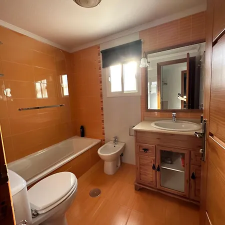 Homestay Habitacion Individual Privada Bano Compartido En Piso A 15M De La Feria De Jerez A Pie Jerez de la Frontera